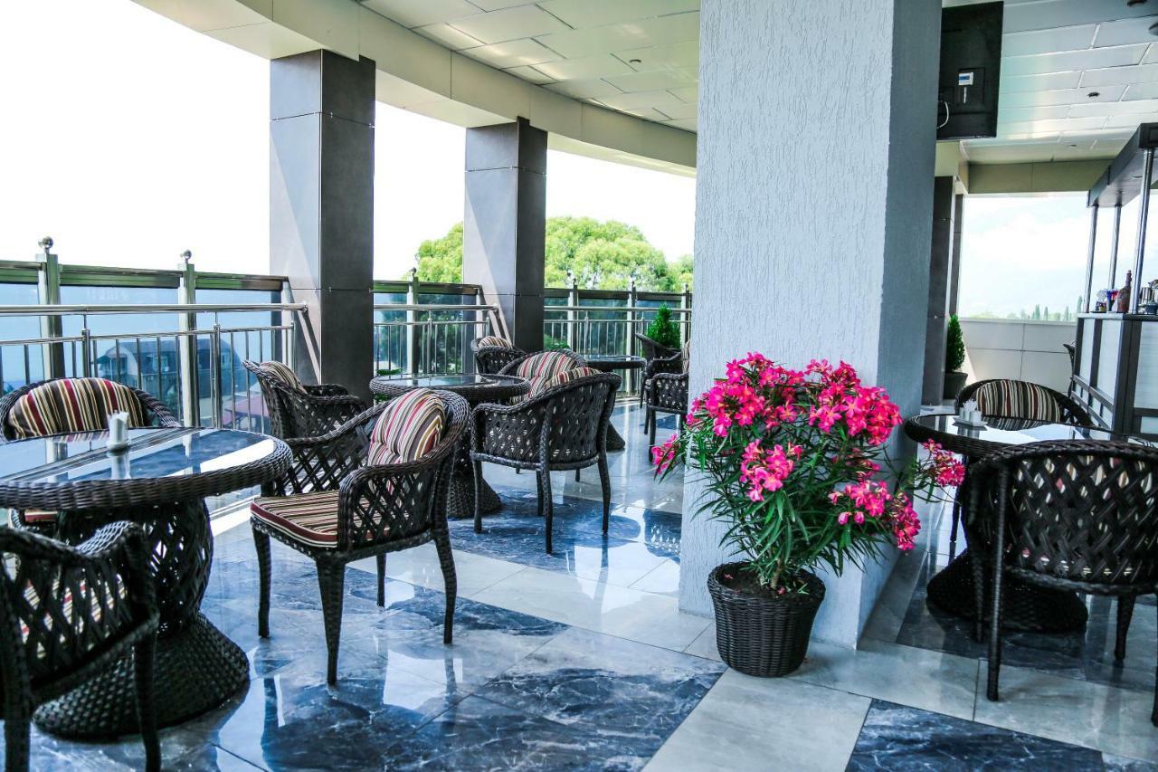 Grand Hotel Gagra Exteriör bild