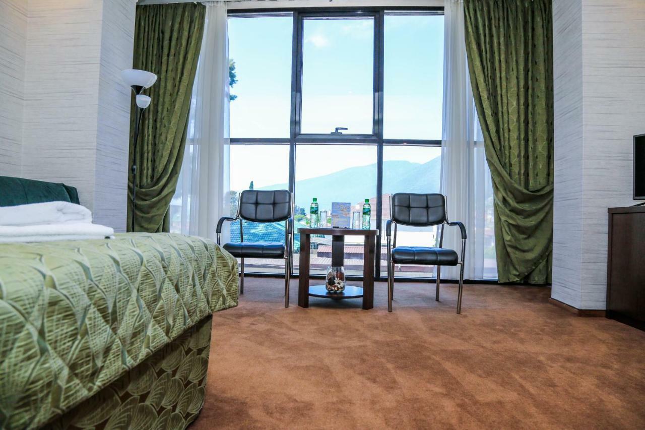 Grand Hotel Gagra Exteriör bild