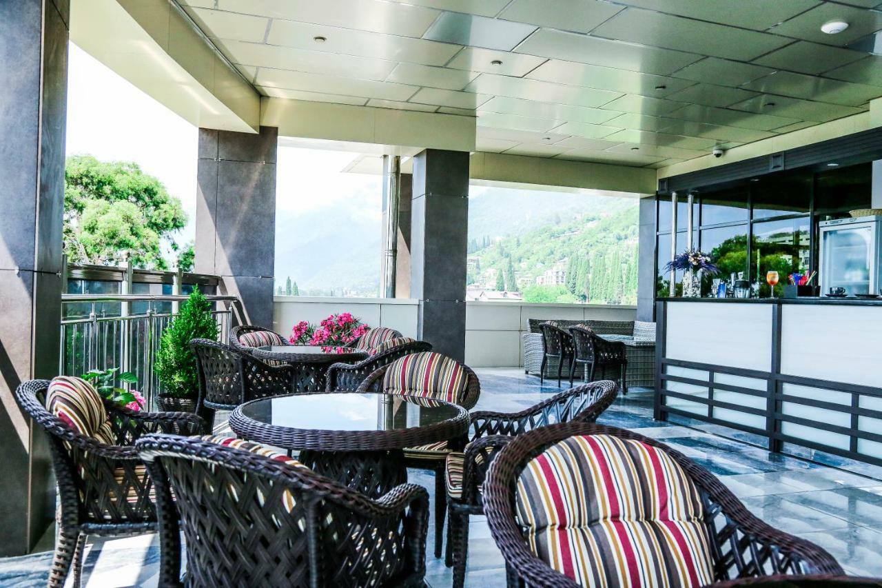 Grand Hotel Gagra Exteriör bild
