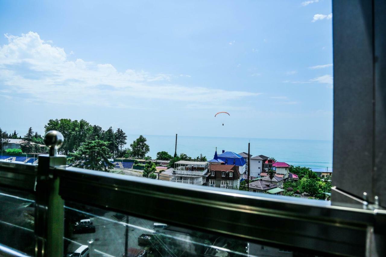 Grand Hotel Gagra Exteriör bild