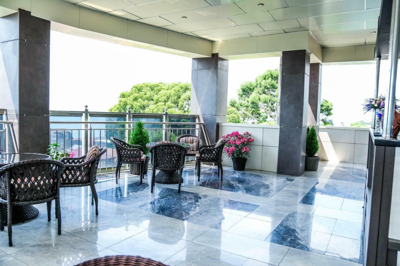 Grand Hotel Gagra Exteriör bild