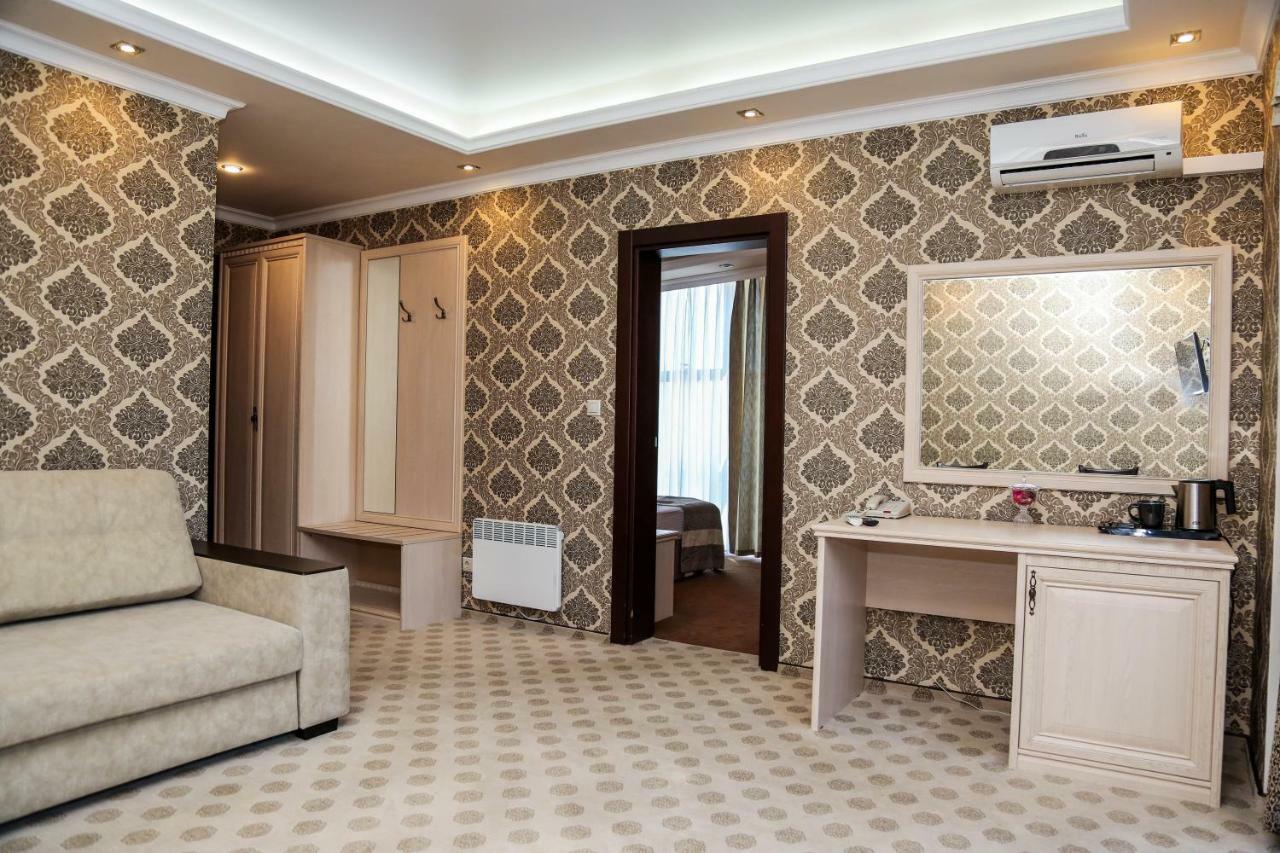 Grand Hotel Gagra Exteriör bild